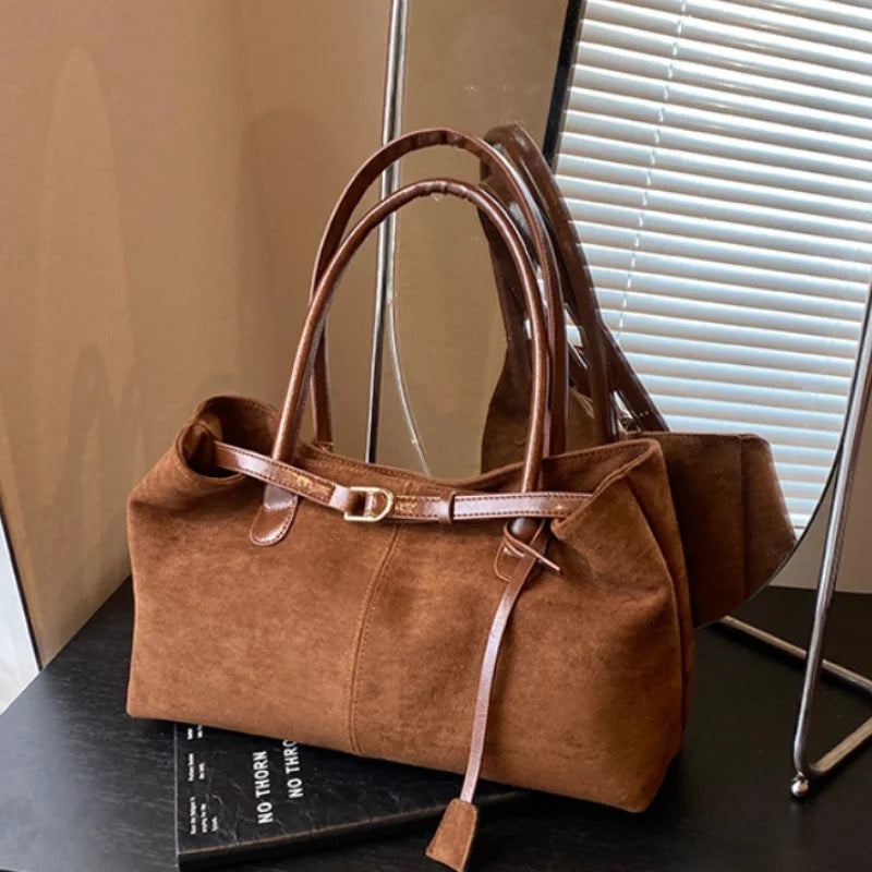 sac a main suedine marron