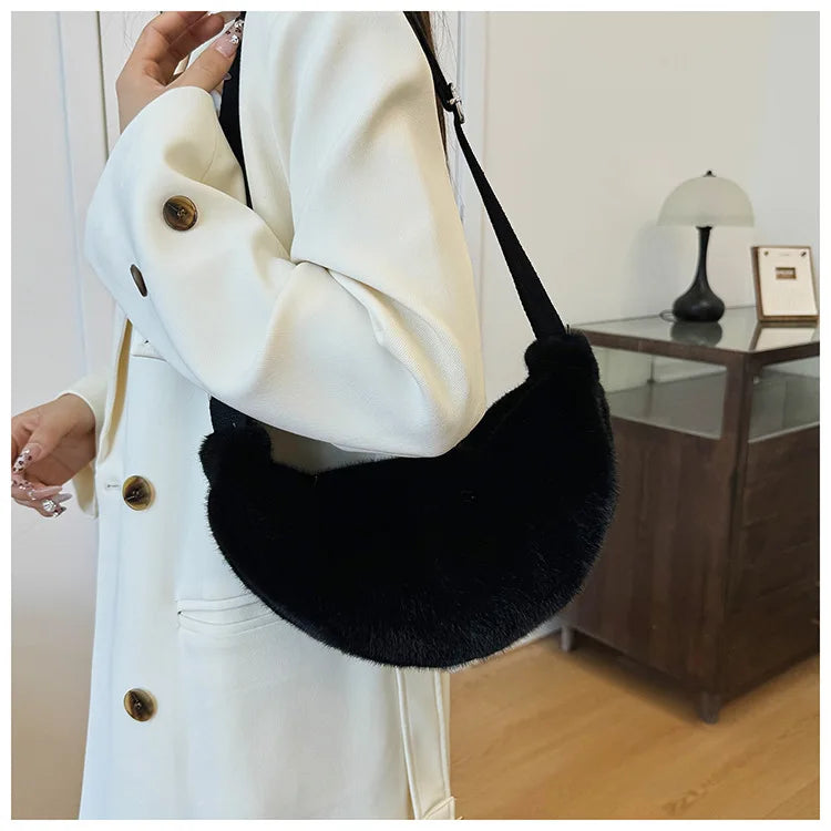 sac banane fausse fourrure tendance