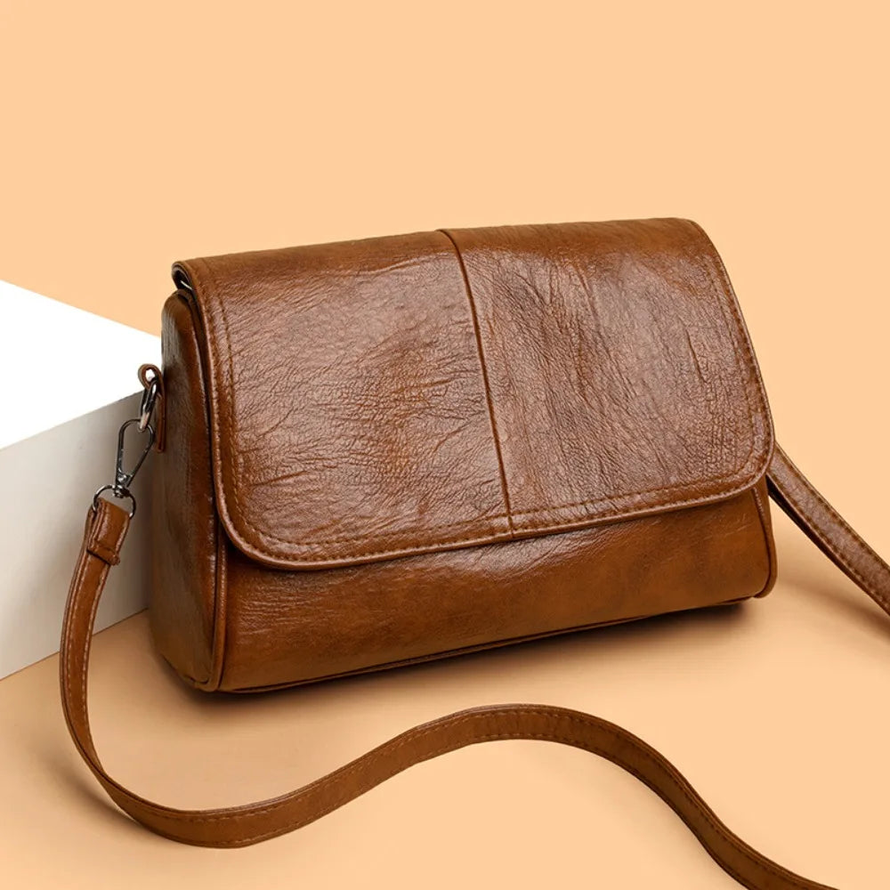 sac bandouliere avec rabat marron