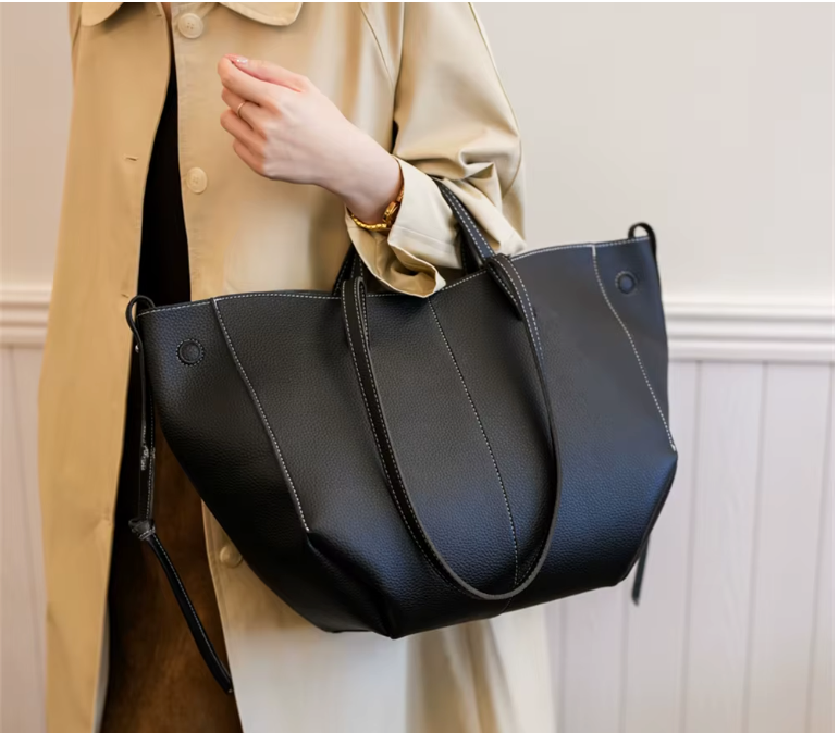 sac cabas noir en similicuir