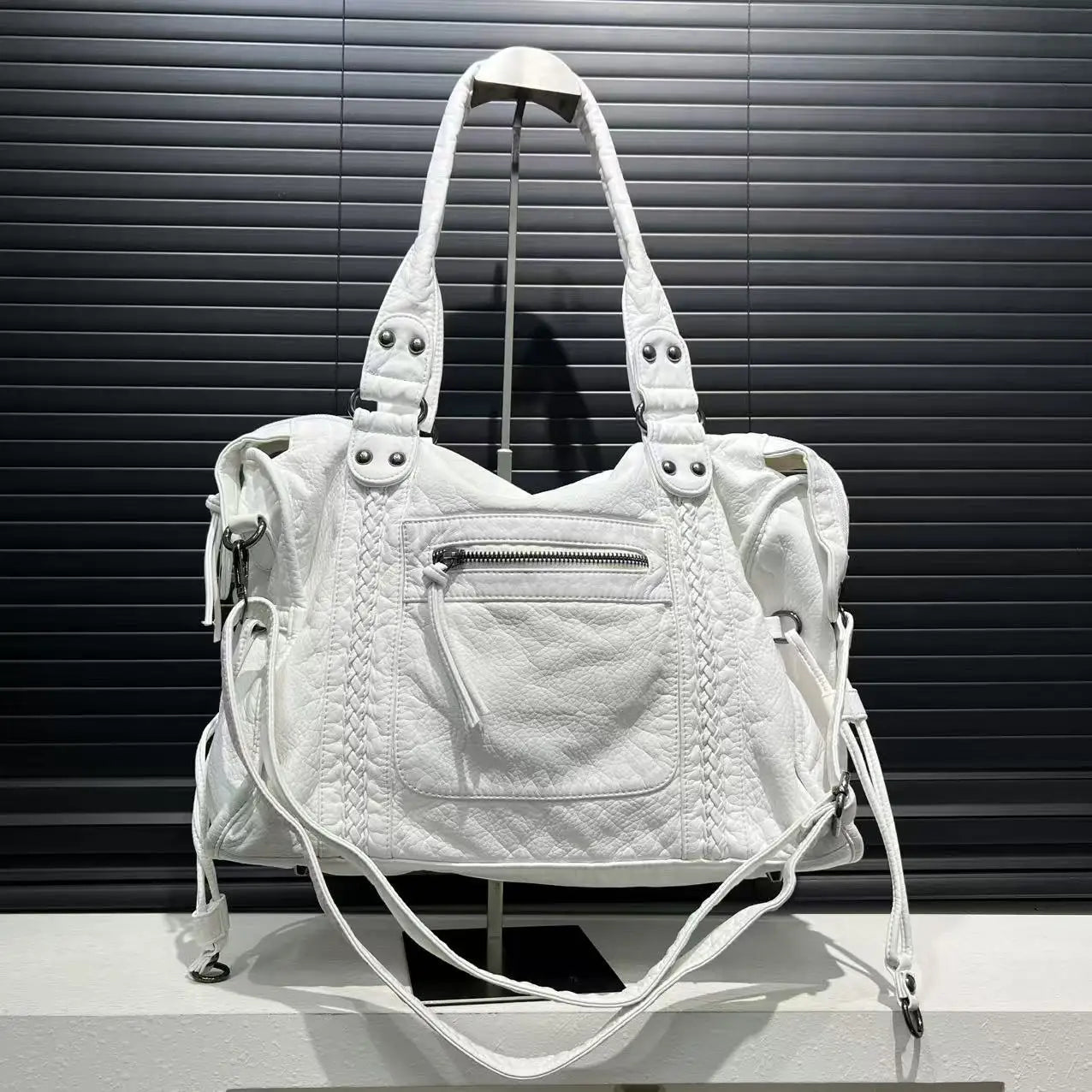 sac de cours blanc en similicuir