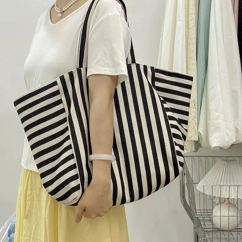 sac de plage familiale raye en toile