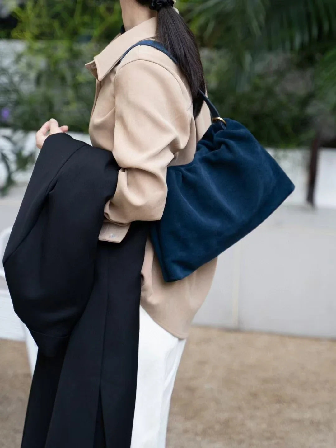 sac en daim porte epaule bleu