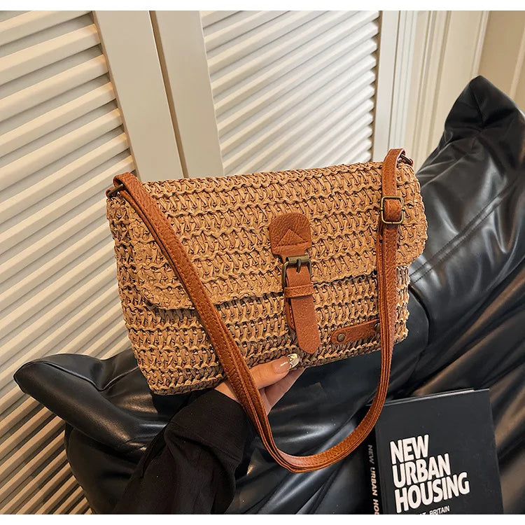 sac en paille rectangulaire marron