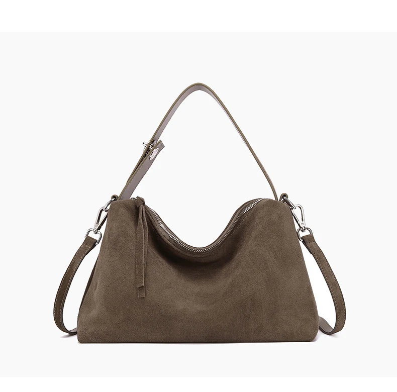 sac a main en daim gris